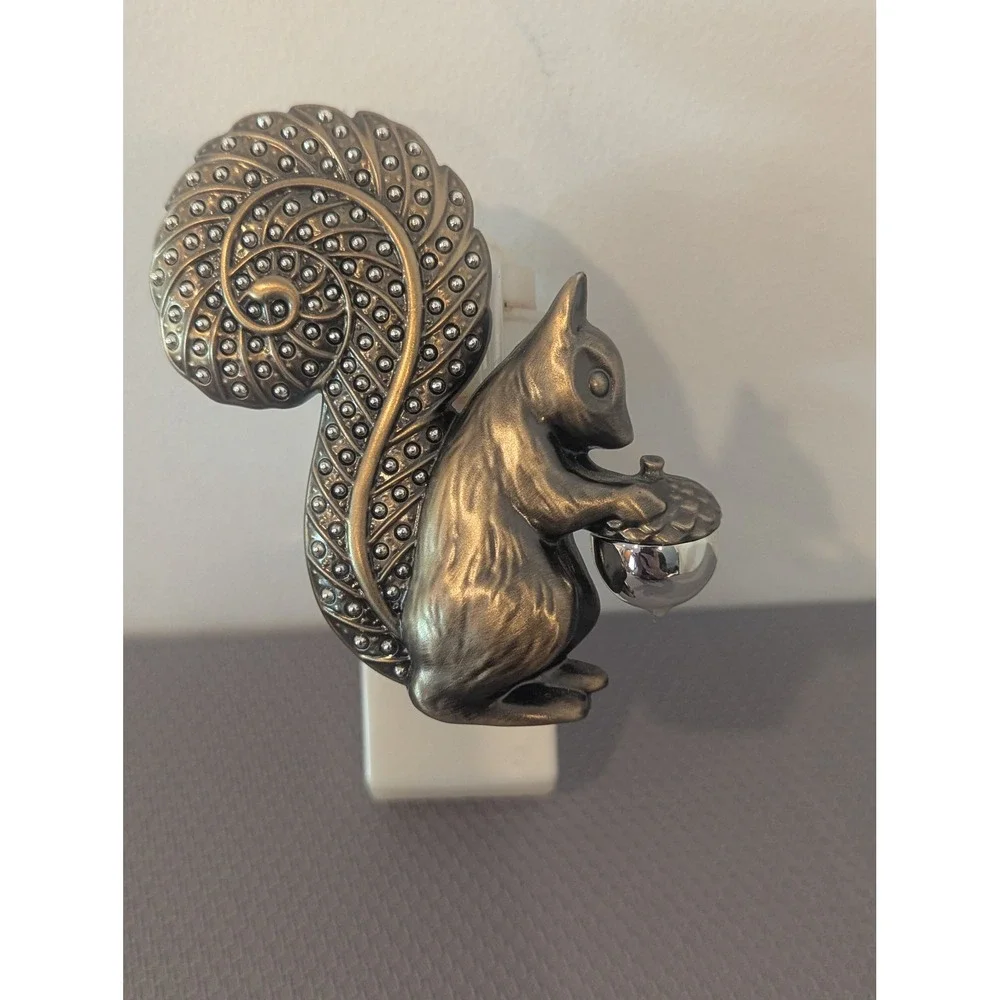 Bath & Body Works Squirrel Acorn Wallflowers Fragrance Plug Antique Bronze Fall